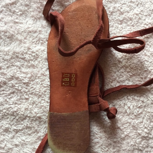 Free people * free! READ* gladiator flats shoes sandals leather 37 6.5 - Picture 2 of 2